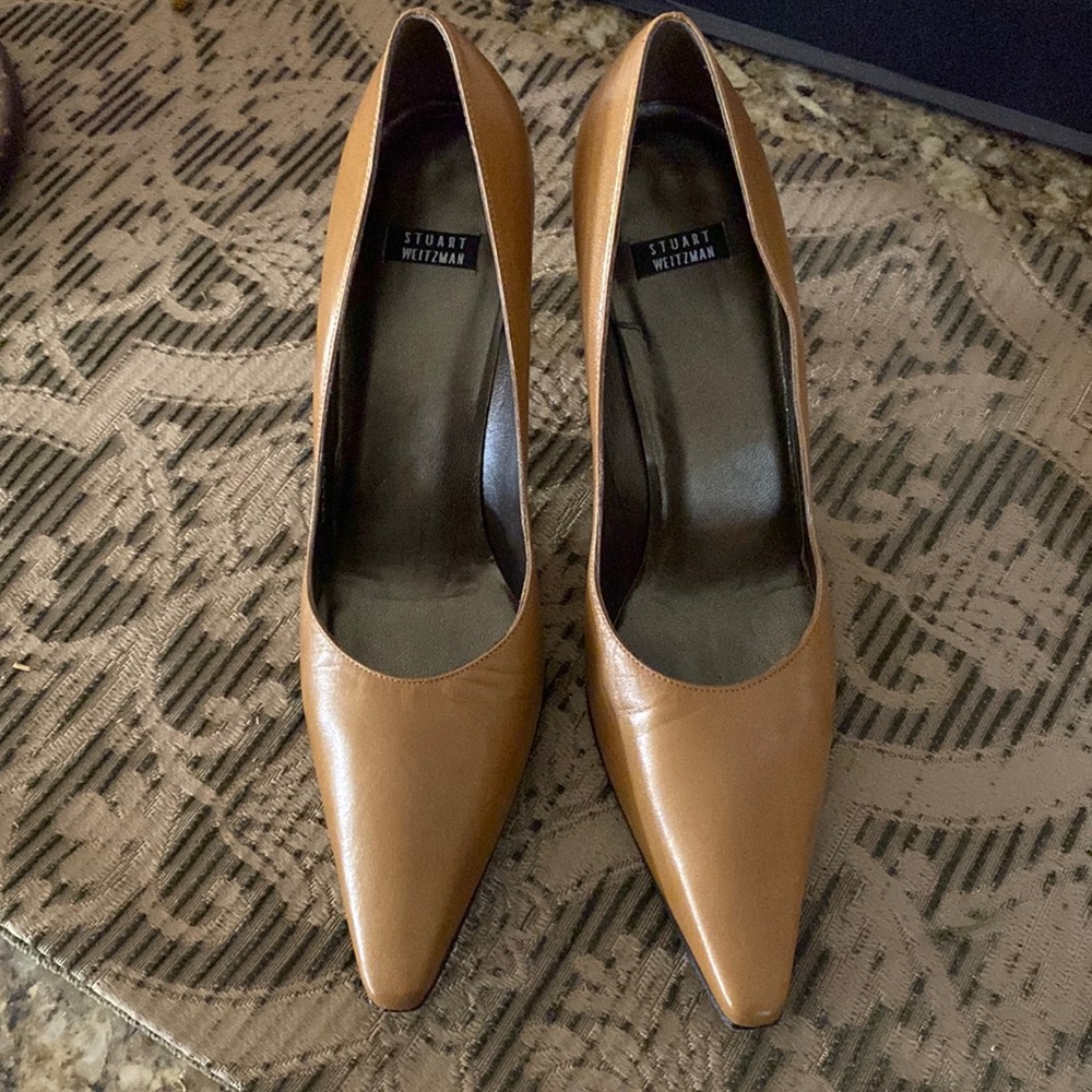 Stuart Weitzman tan / beige heels 8.5